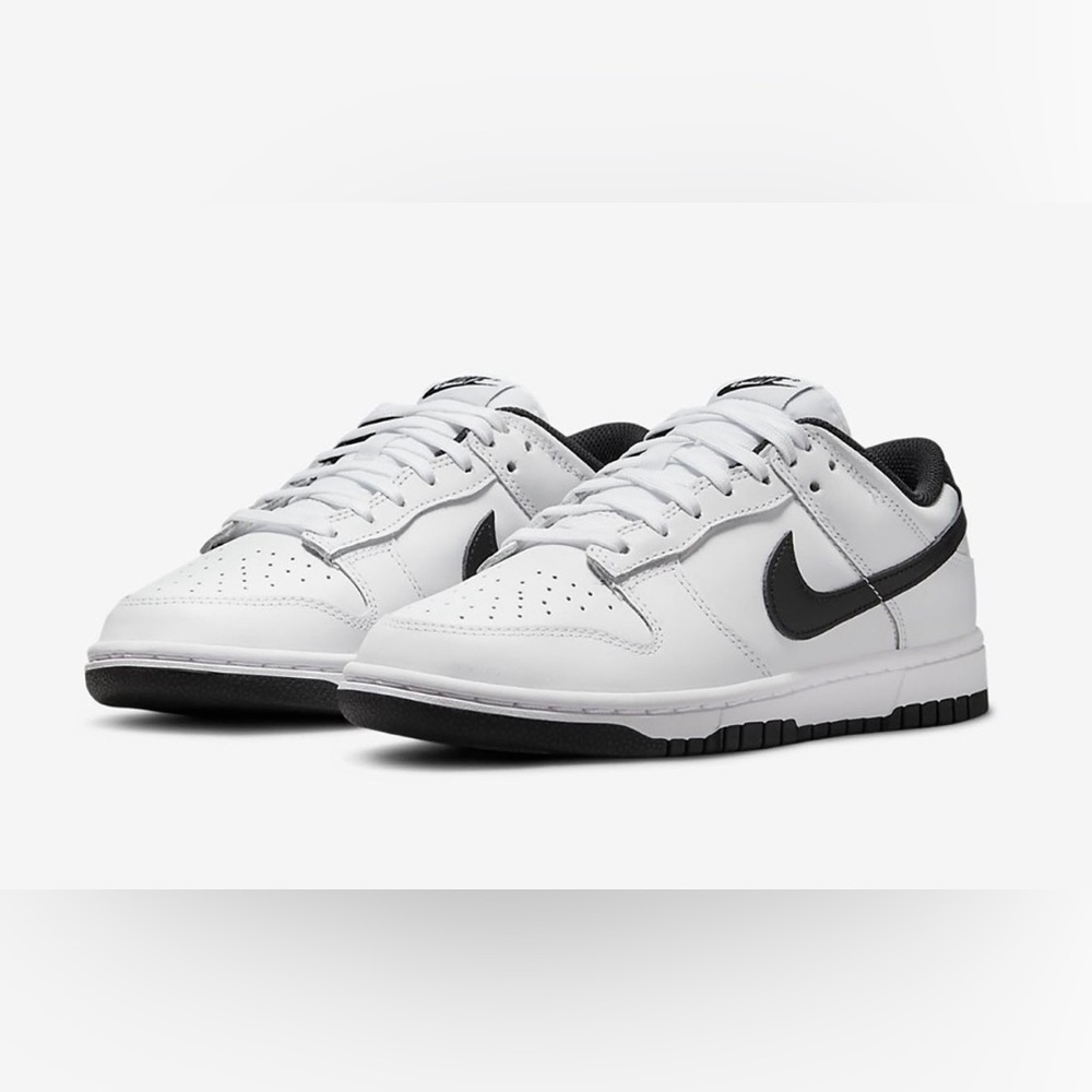Used Nike dunk low reverse Panda women’s sz 10.5 men’s sz 9